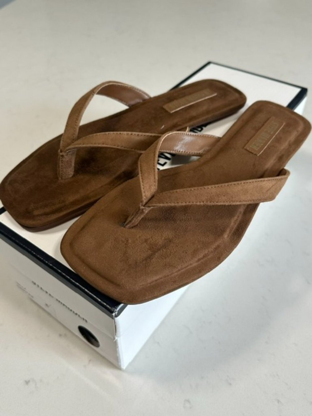 Steve Madden Trella Chestnut Suede Thong Sandals Size 7 NIB